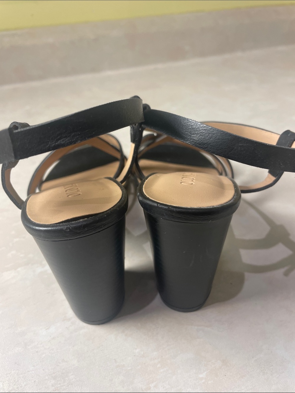 Old Navy Black Strappy Ankle Buckle Sandals Women’s Size 6 - Picture 11 of 13
